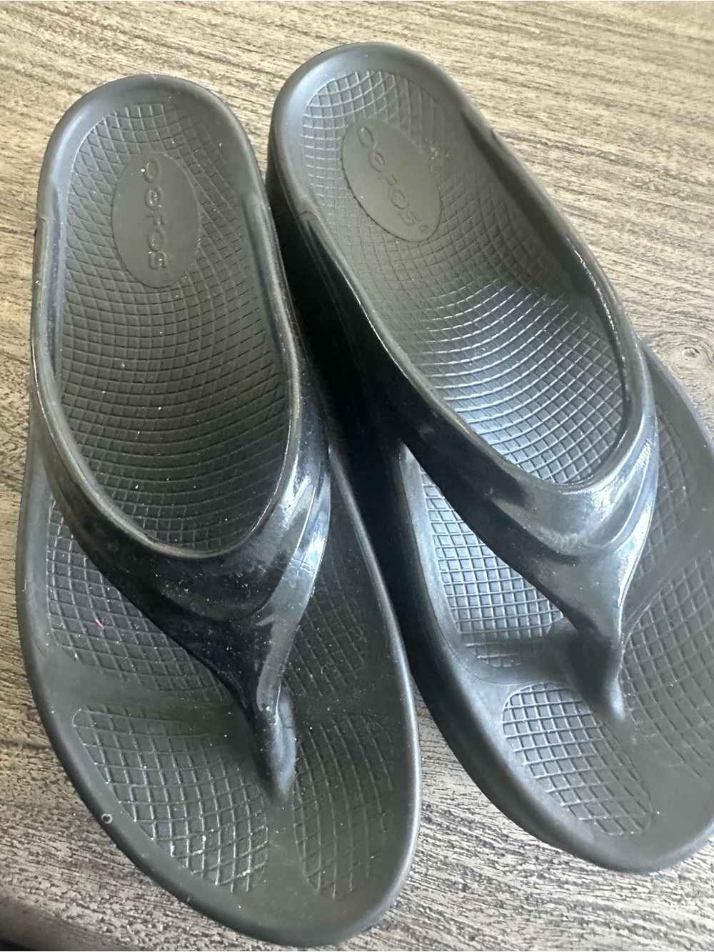 OOFOS Black Platform Thong Sandals - Picture 5 of 6